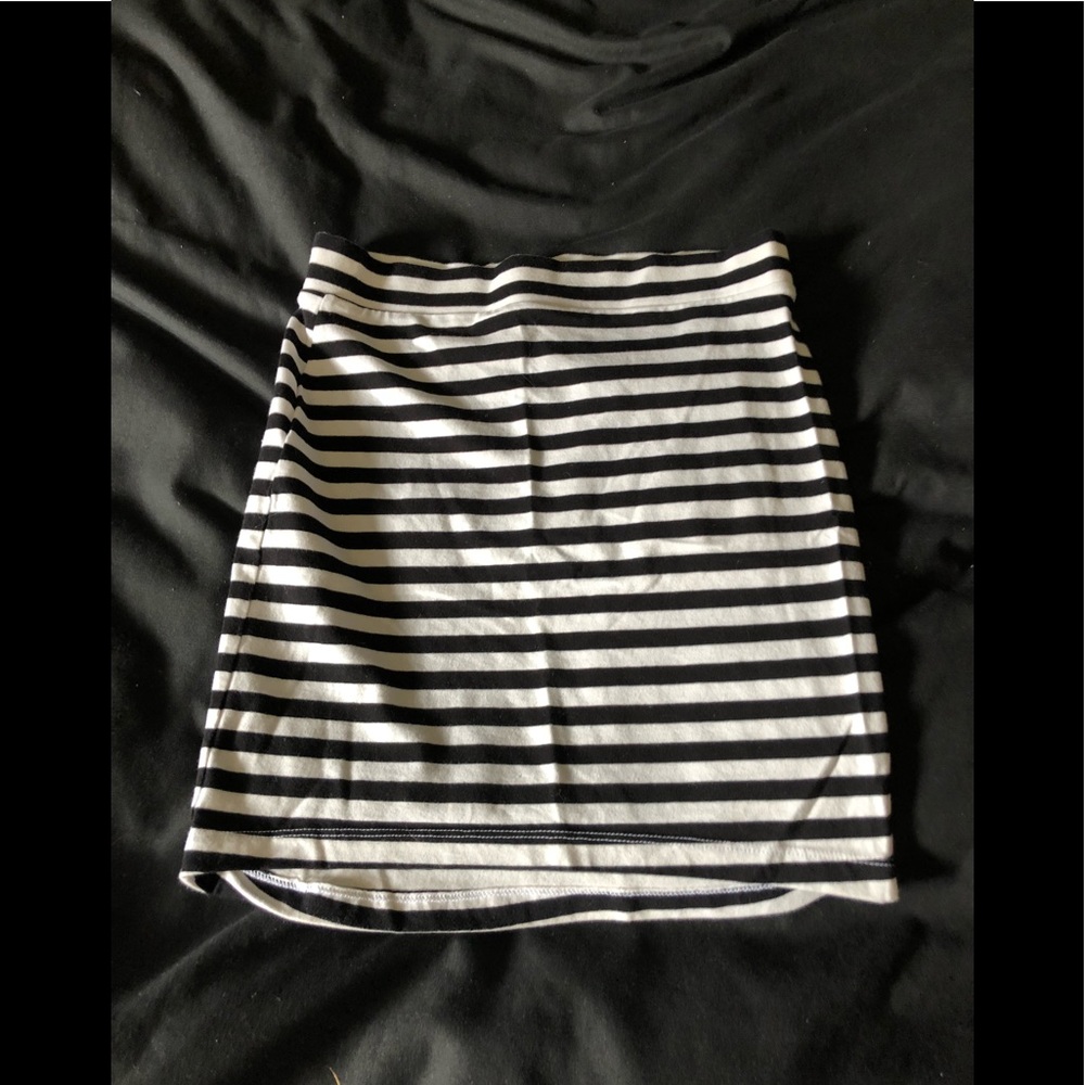 H&M mini skirt - Picture 1 of 4